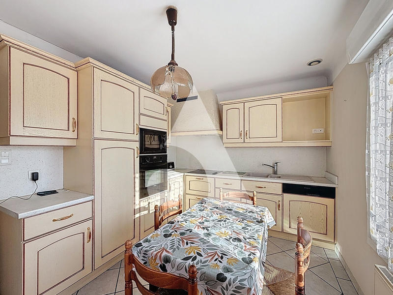 Maison - 191 m² - 7 pièces