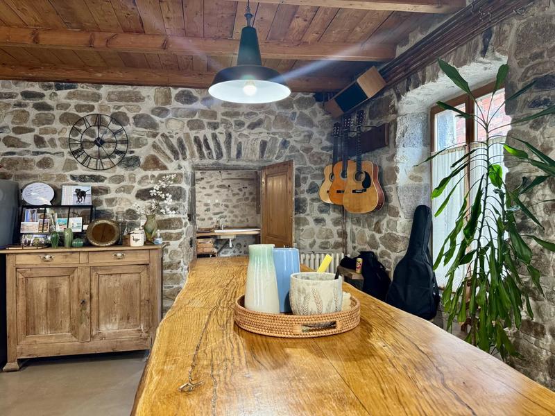 Maison - 195 m² - 6 pièces