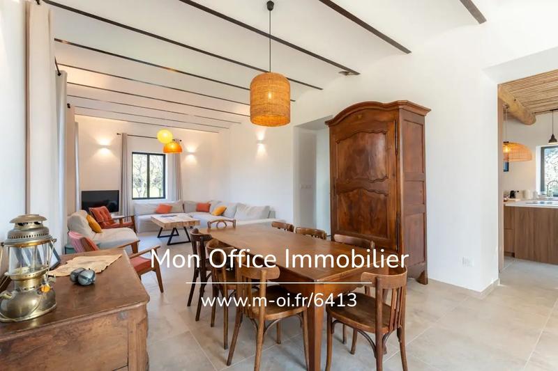 Maison - 280 m² - 8 pièces