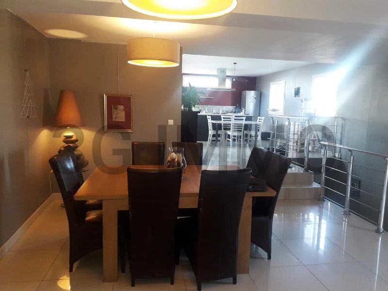 Mas - 220 m² - 7 pièces