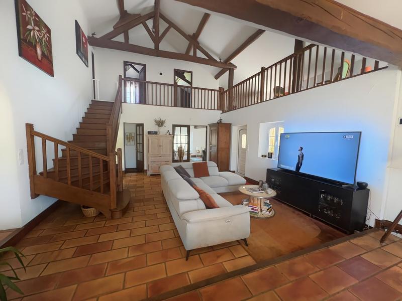 Maison de maîtres - 260 m² - 8 pièces