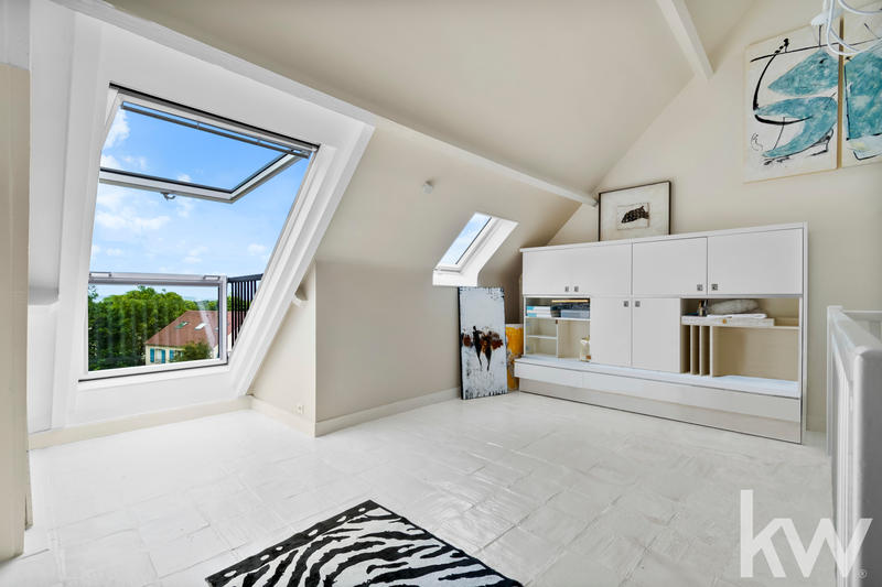 Maison d'architecte - 350 m² - 10 pièces