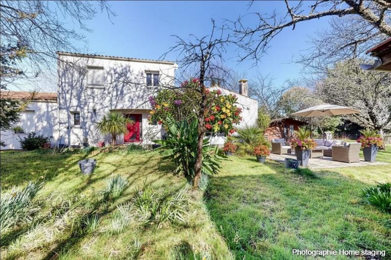 Maison - 153 m² - 6 pièces