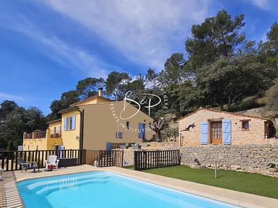 Maison - 146 m² - 6 pièces