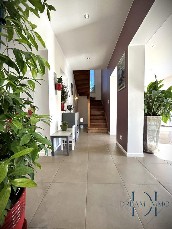 Maison - 162 m² - 5 pièces