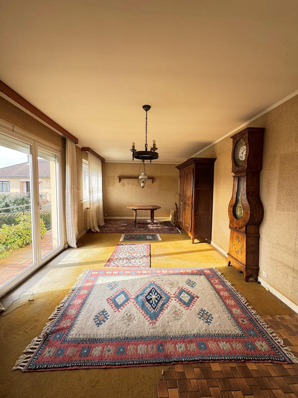 Maison - 90 m² - 5 pièces