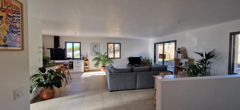 Maison - 102 m² - 4 pièces