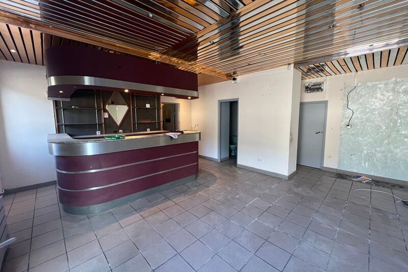 Local commercial - 93 m²