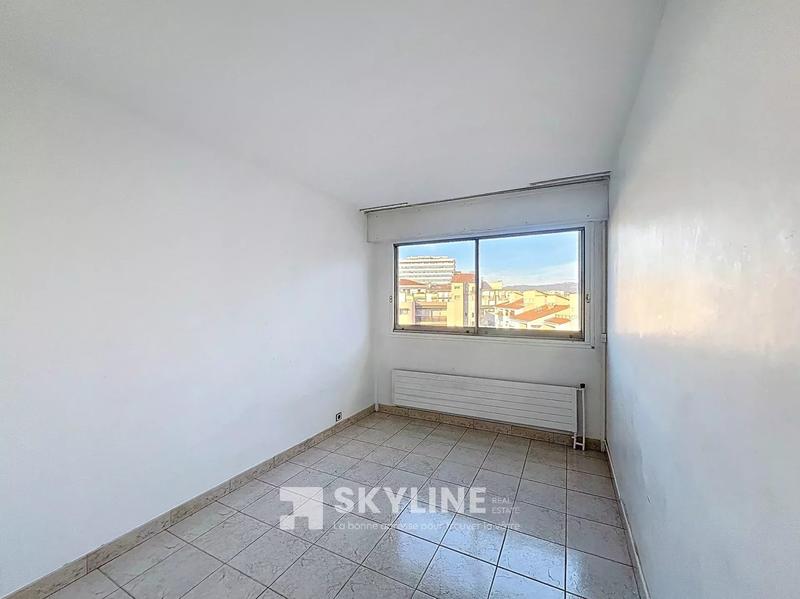 Appartement - 93 m² - 4 pièces