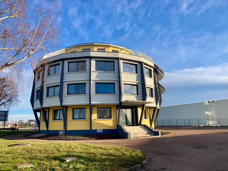 Local d'activités - 1 017 m²