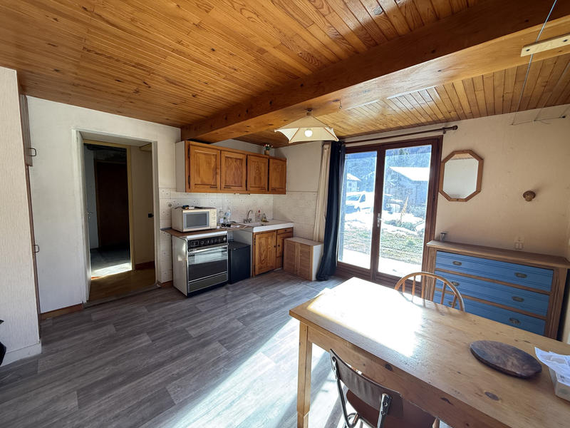 Maison - 233 m² - 9 pièces