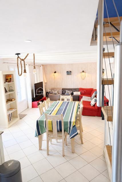 Maison - 90 m² - 4 pièces