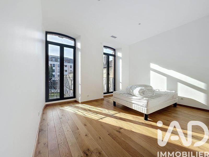 Maison de ville - 334 m² - 8 pièces