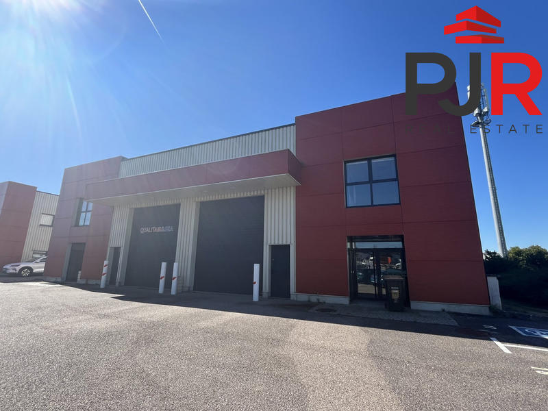 Local d'activités - 326 m²