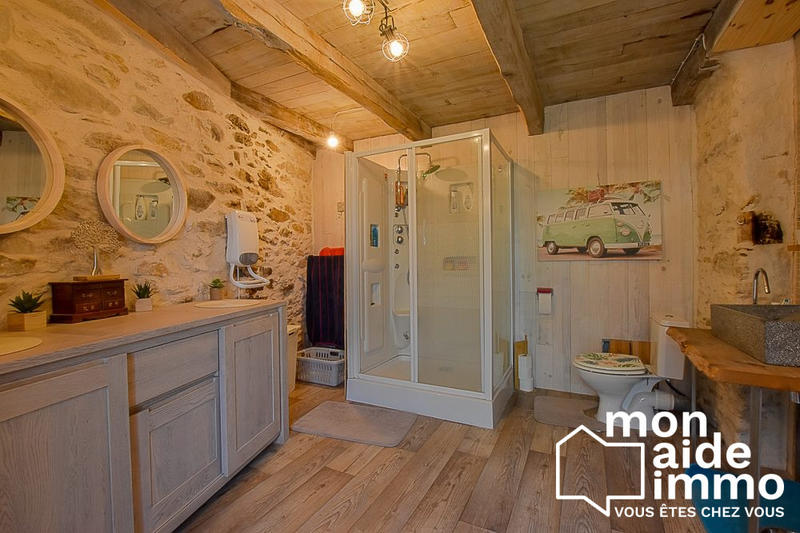 Maison ancienne - 242 m² - 8 pièces