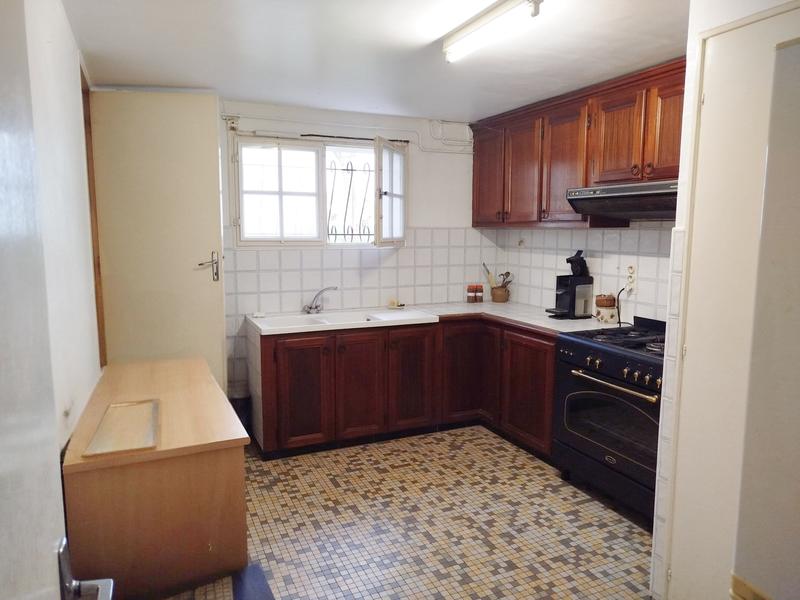 Maison - 3 105 m² - 6 pièces