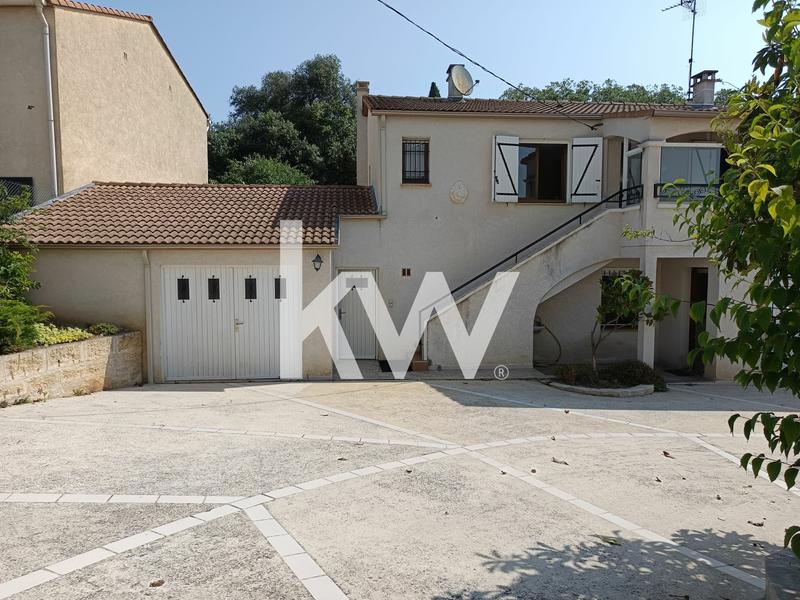 Maison - 160 m² - 8 pièces