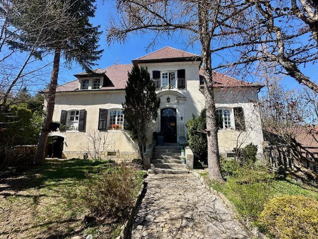 Manoir - 196 m² - 7 pièces