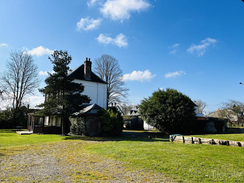 Maison - 184 m² - 8 pièces