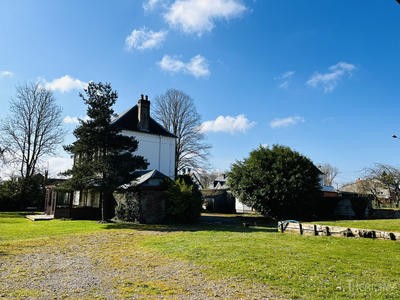 Maison - 184 m² - 8 pièces