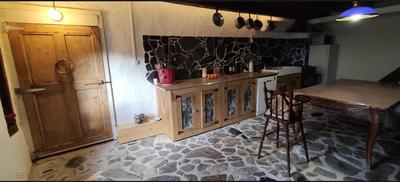 Maison - 182 m² - 11 pièces