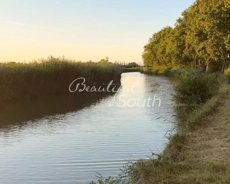 Mas - 403 m² - 8 pièces