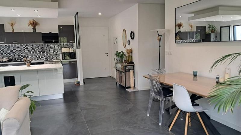 Villa - 90 m² - 4 pièces