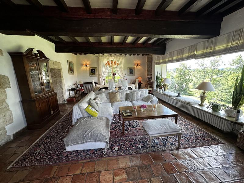 Maison ancienne - 380 m² - 11 pièces