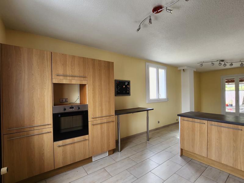 Maison - 121 m² - 6 pièces