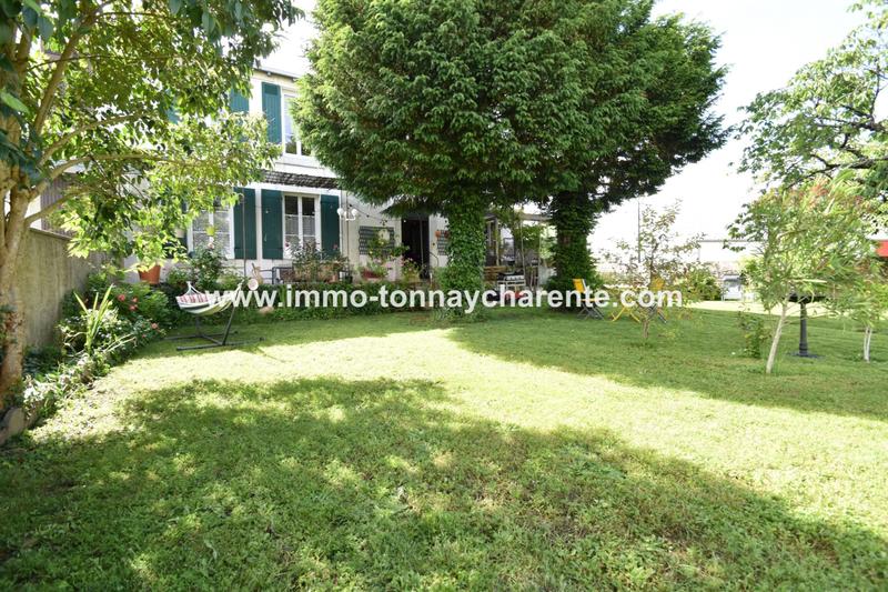 Maison - 204 m² - 7 pièces