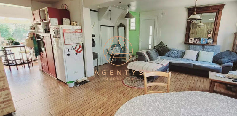 Maison traditionnelle - 95 m² - 5 pièces