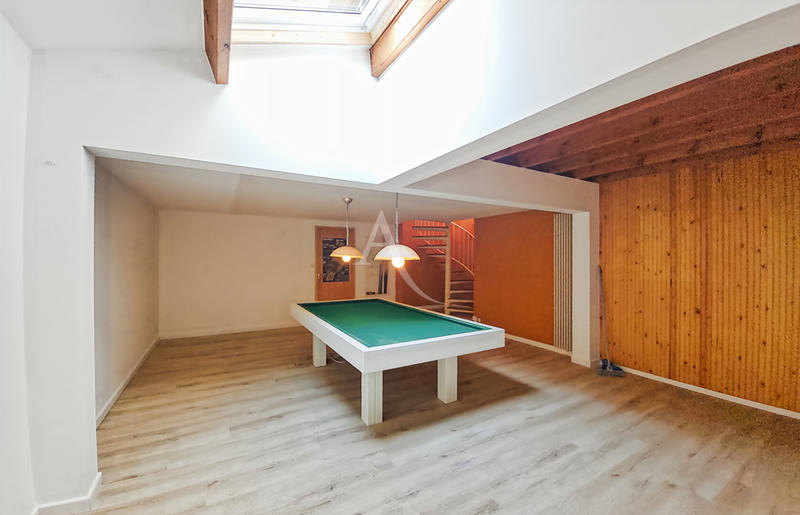 Maison - 170 m² - 6 pièces