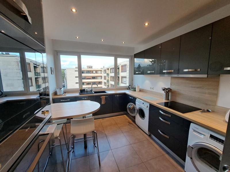 Appartement - 120 m² - 5 pièces