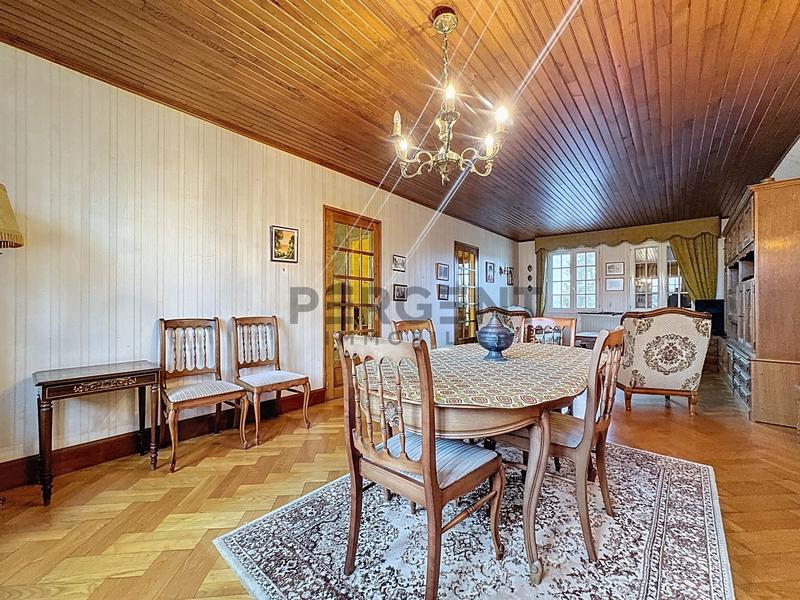 Maison - 97 m² - 6 pièces