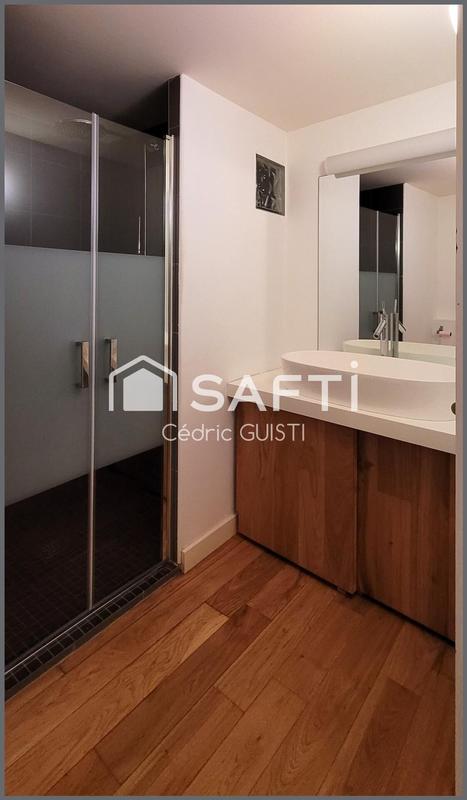 Appartement - 209 m² - 6 pièces