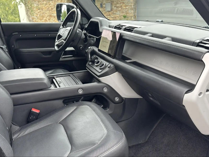 Land Rover Defender 110 X-Dynamic Hse P400e