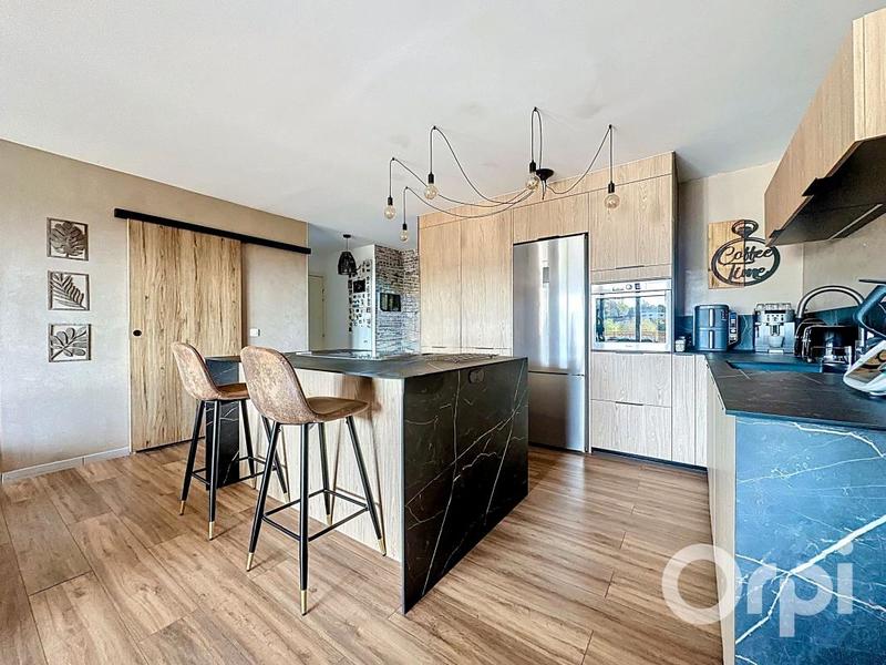 Appartement - 80 m² - 4 pièces