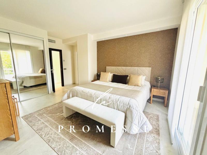 Appartement - 140 m² - 5 pièces