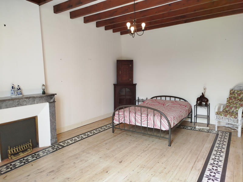 Maison - 234 m² - 7 pièces