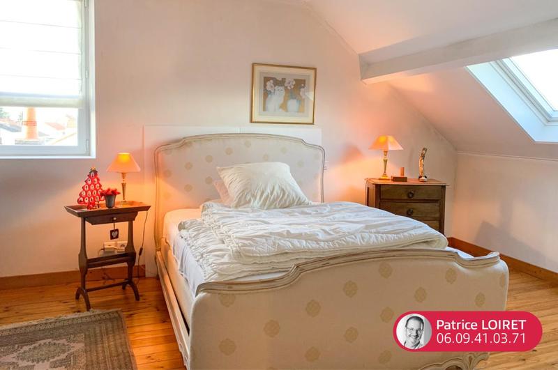 Maison de maîtres - 200 m² - 9 pièces