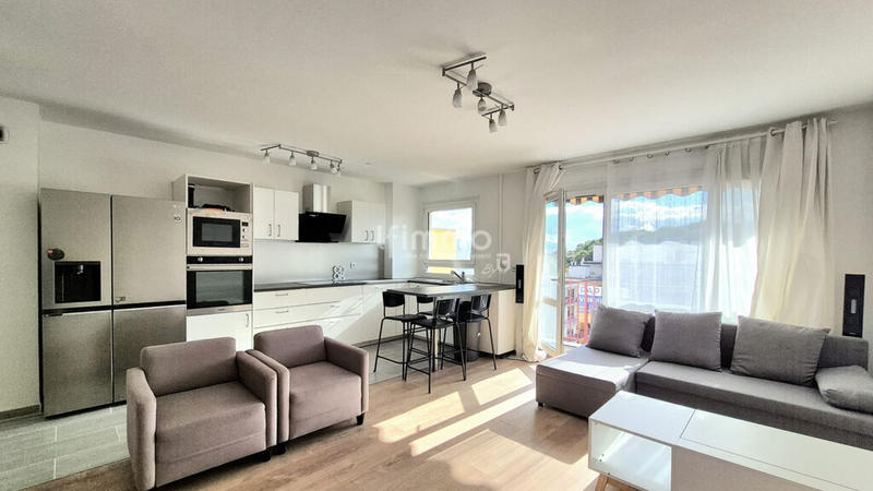 Appartement - 82 m² - 4 pièces