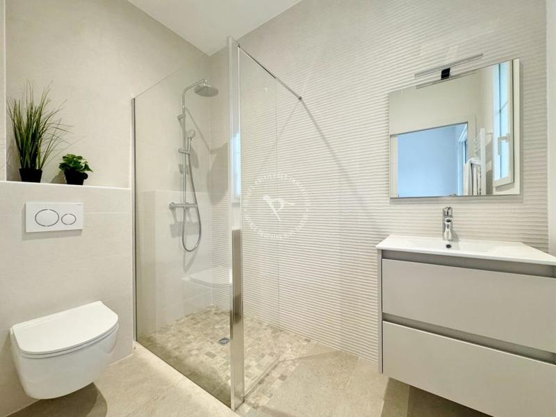 Maison - 180 m² - 7 pièces