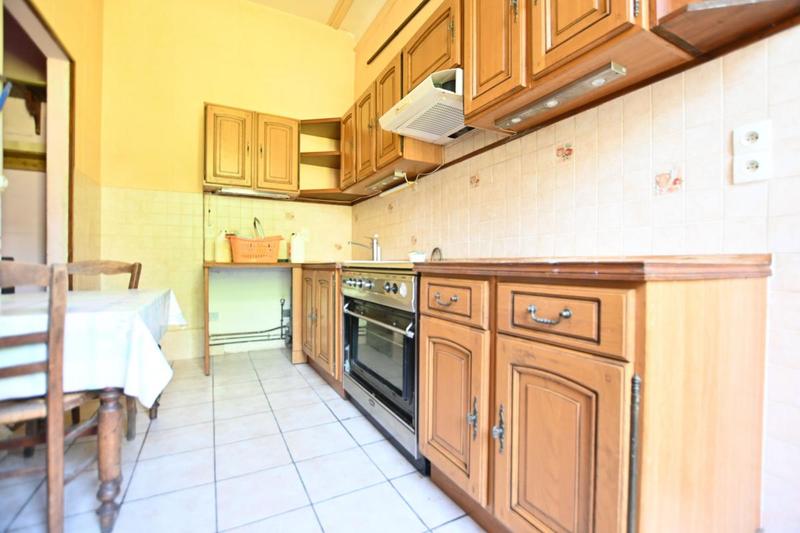 Maison - 262 m² - 9 pièces