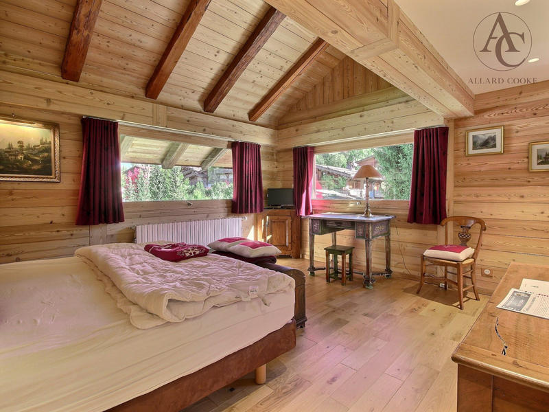 Châlet - 585 m² - 11 pièces