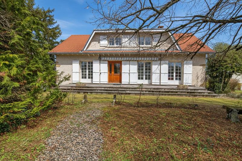 Maison ancienne - 216 m² - 7 pièces