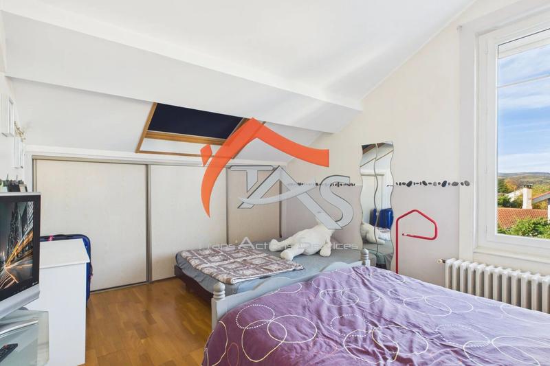 Maison - 135 m² - 6 pièces