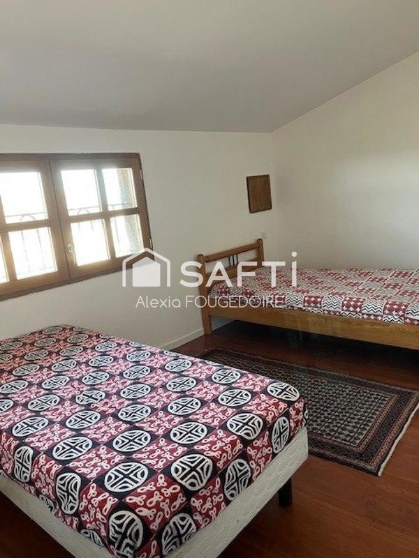 Maison - 223 m² - 9 pièces