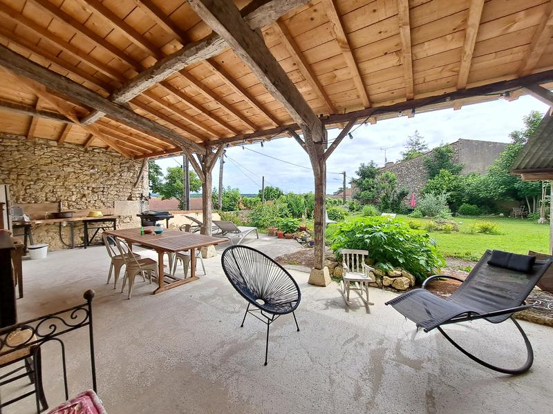 Maison - 230 m² - 6 pièces