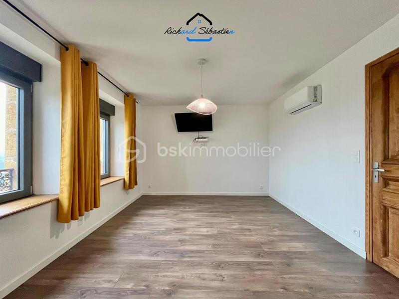 Maison en pierre - 98 m² - 5 pièces