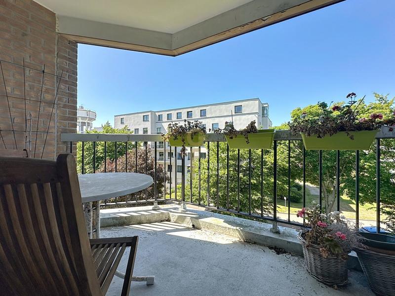 Appartement - 98 m² - 4 pièces